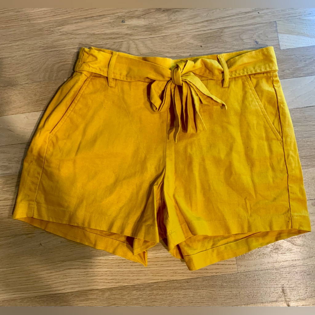 Euc J Crew Linen /Cotton Pull-On Bow-Front Shorts - Mustard - Size 8